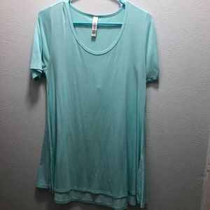LuLaRoe Long & Flowy Shirt!